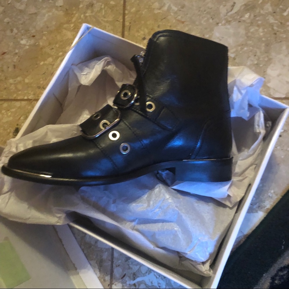 TOPSHOP Front Zip buckle combat moto Ankle Boots - Picture 7 of 8